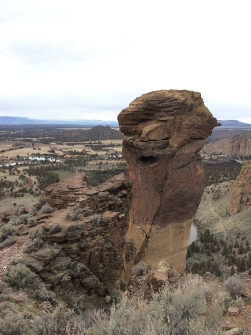 Misery Ridge TrailSmith Rock State ParkStopped in the bustling little town of Bend, Oregon after lea