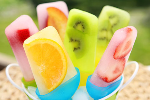 jerrybiebah28:  Another delicious diy summer popsicle🍍 on We Heart It. 