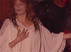 lorellaigilmore:  florence welch: live at hurricane (x)“I run to the river, and dive straight 