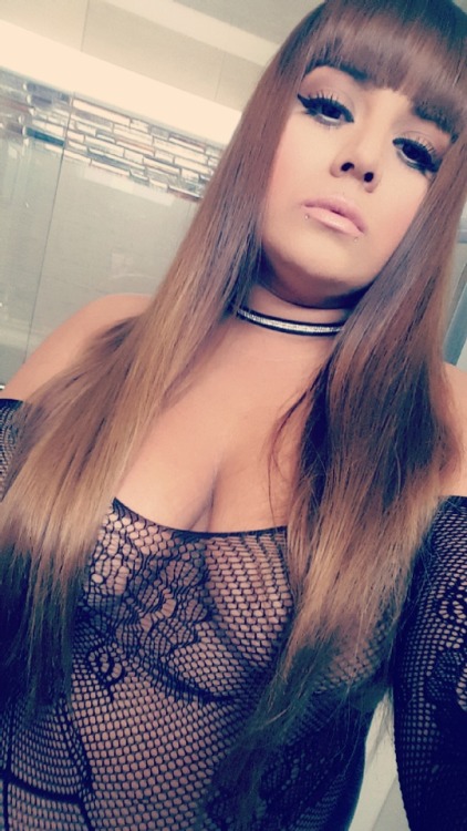 sexynelly: Want a erotic massage while I wear this for you? Hit me up. ONLY SERIOUS INQUIRIES PLEASE