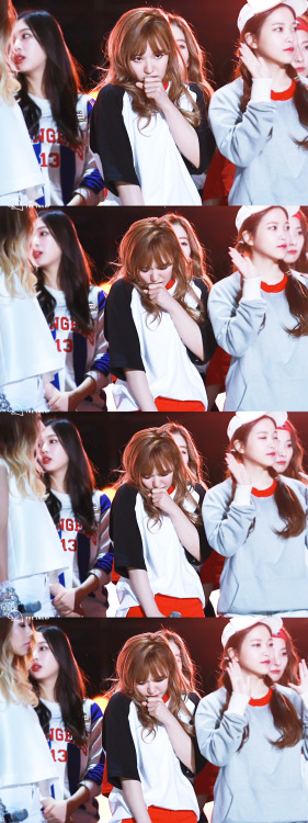 fyeah-redvelvet:  The Smurf | do not edit. 