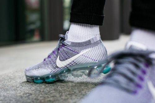 Nike Wmns Air VaporMax Flyknit &ldquo;Heritage Pack&rdquo;Right now for: ≈ 127 EUR/ 151 USDBuy via: 