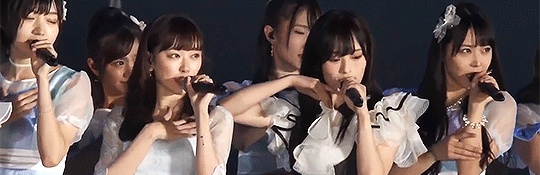 akb48love:  Boku wa Inai (Sayanee grad con) ft. Milky