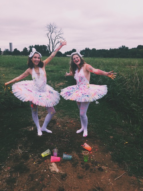 costumeswift: @taylorswift hi I’m Jordan and my best friend, Laurel and I are going to your show on 