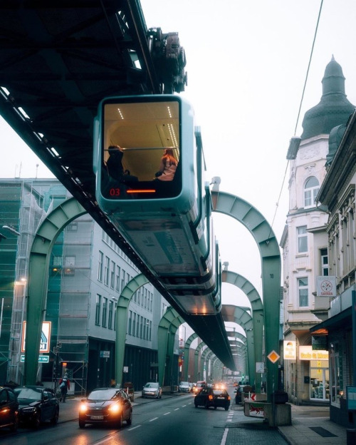 manfrommars2049:The Wuppertaler Schwebebahn is the oldest electric elevated railway with hanging car