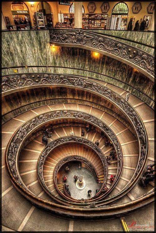 angel-kiyoss:Vatican Museums. 