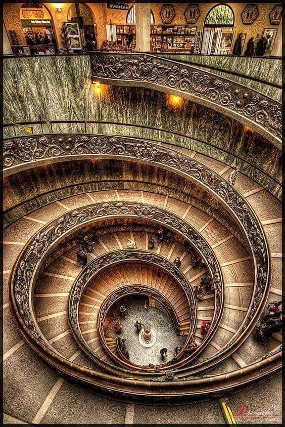 angel-kiyoss:Vatican Museums. 