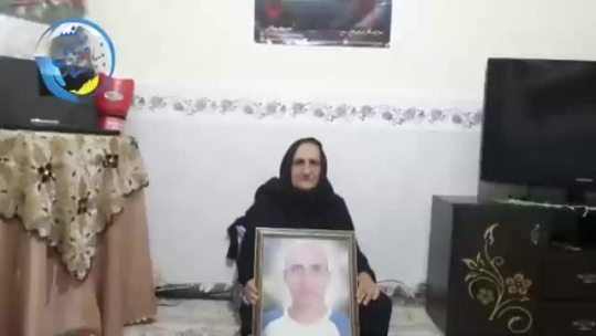 aftabkaran:Gohar Eshgi, mother of Sattar Beheshti iranian worker and blogger who was killed under torture in Islamic Republic’s prison. She took off  her hijab after 80 years of wearing it in support of Iranian women. “For our people, for this religion