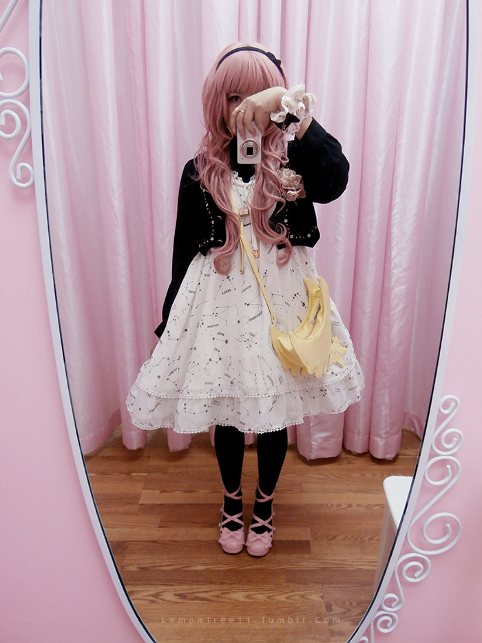 lemontree11:  Outfit from yesterday when I was at Fairytale Boutique.  Not toooooo
