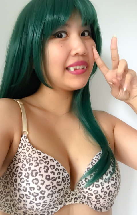 rabbureblogs:  My Lum wig came in, and I’m still waiting on the rest of my cosplay… But I remembered I have an animal print set of undies – granted the wrong pattern – so decided to test out how I’ll look!  <3 ////<3