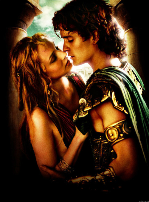 Diane Krüger as Helen of Troy and Orlando Bloom as Paris of Troy in Troy (2004).