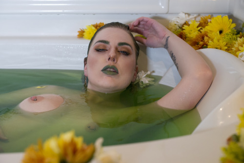 sailorsavvy:  I apologize to all my followers who were not expecting to see me naked but here we go.  My partner and I recently did this shoot, maybe our 4th shoot or so together? I feel like we are really starting to get on the same level vision wise.