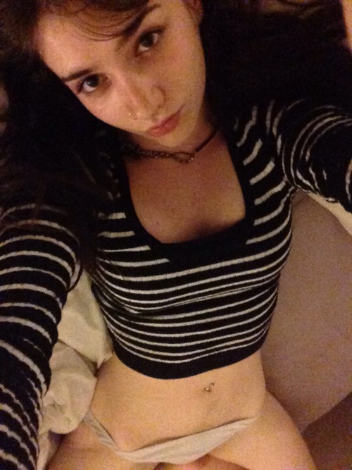 legalisemurder:  Need someone to feed me and hold me in bed