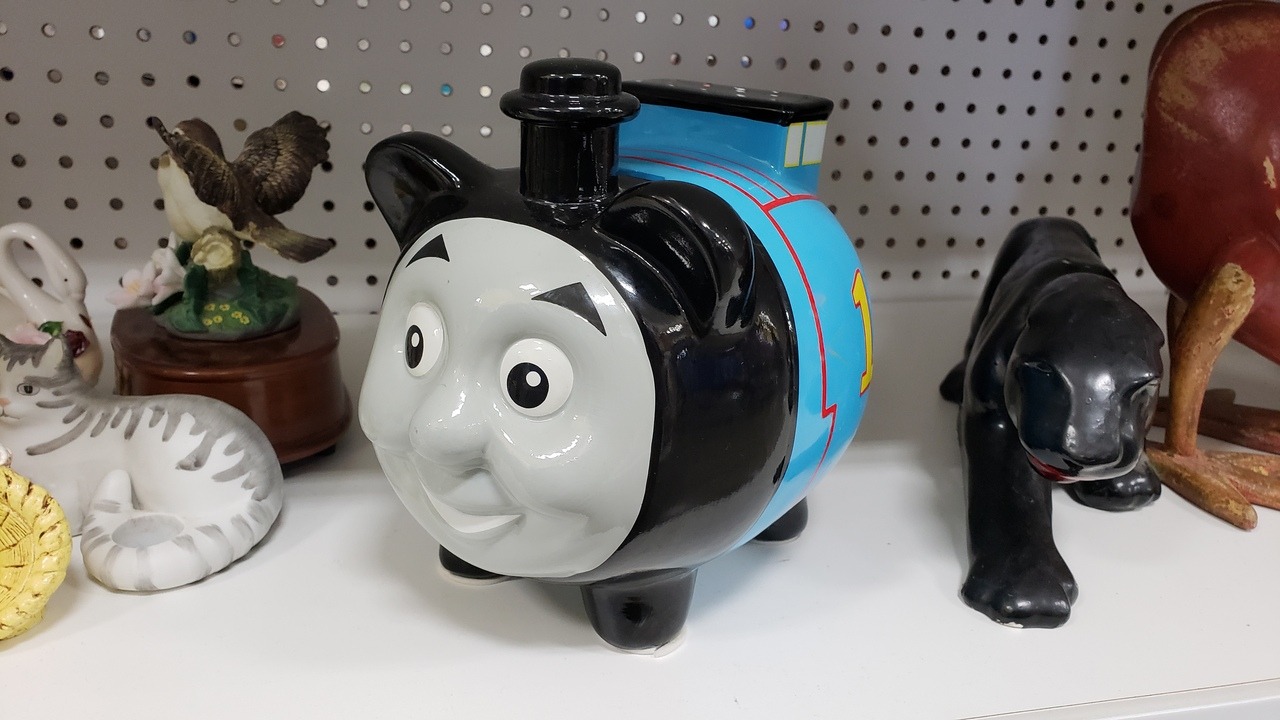 shiftythrifting: A quite horrifying Thomas the Tank Engine piggy bank, courtesy of