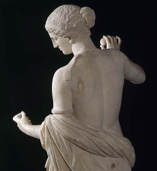 jopenb: Statue of Aphrodite, known as the Venus of Arles. Hymettus marble, Roman artwork, imperial p