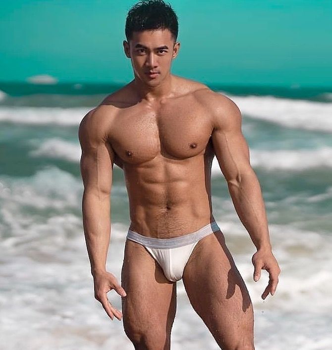 visionsofwetdreams:myasianlovers:Wet dream 