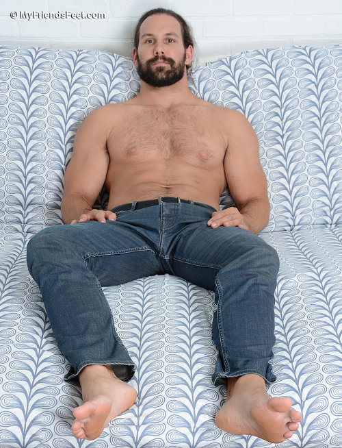 noladudz:    Jet’s Masculine Size 12 Feet  