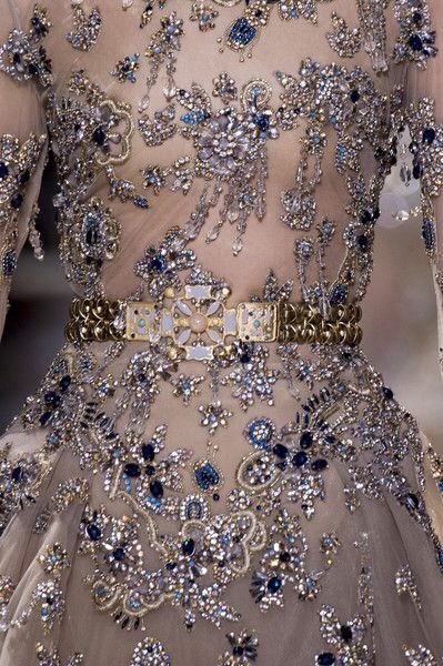 miss-mandy-m:  Anatomy of a couture look: Yue Han for Elie Saab Spring 2017 Haute