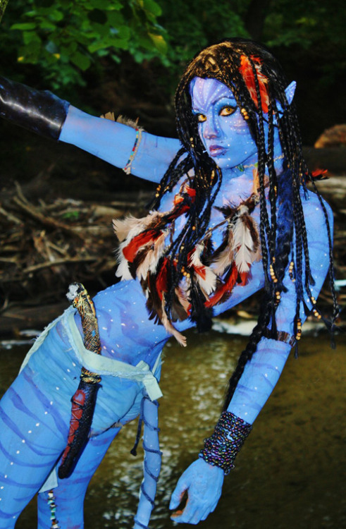 cosplayadoration: Neytiri; Avatar. / Model: Envy Kitty - deviantart / Photographer: RockimusPrime  