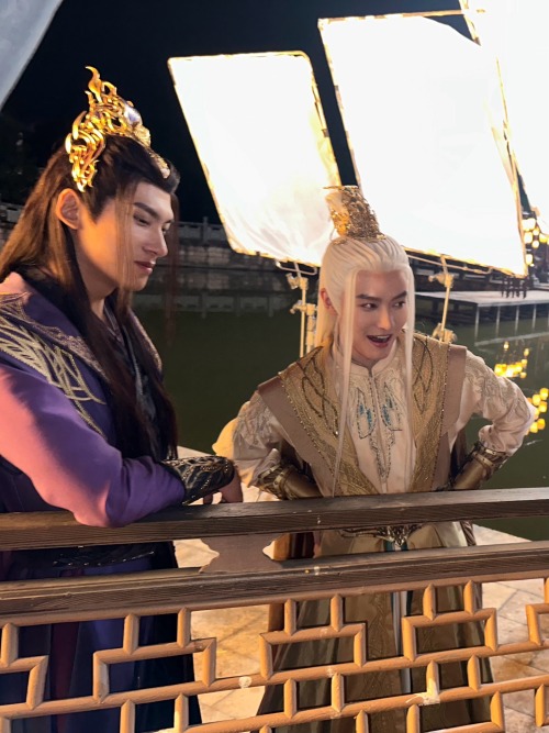 Qixuan And Yuji Behind-the-scenes