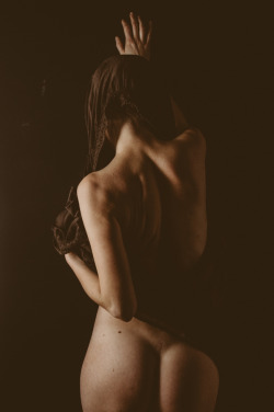 nudesartistic:  Photographer:       