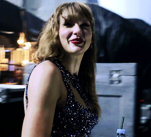 Taylor Swift - I Can Do It With A Broken Heart