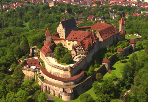 greatcastles:The Veste Coburg, also known as the “Franconian Crown”, is one of the largest surviving