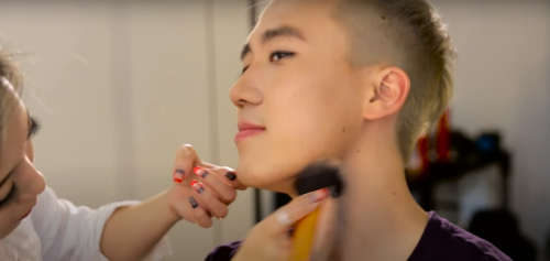 pearlposts:Steven getting his makeup done in Buzzfeed’s “I Trained Like A K-Pop Star For a Week”