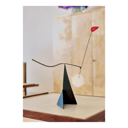 Alexander Calder, ‘Red Pennant’, 1966.Sheet metal, brass, wire, paint.Image courtesy of Sotheby’s.