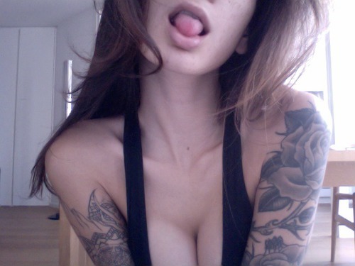 darkorgasm:  Darkorgasm baby. 