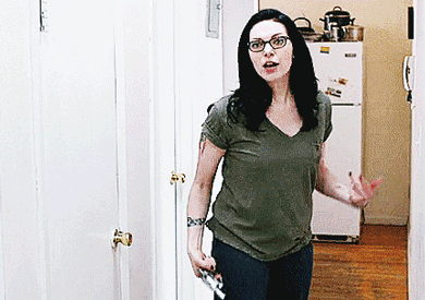 lauraslittlespoon: Angry Alex Vause and still so unbelievably hot.