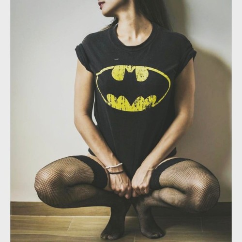 Stockings and Batman tee @faby_rabbid killed this outfit! #batman #batgirl #batmanshirt #teambatman 