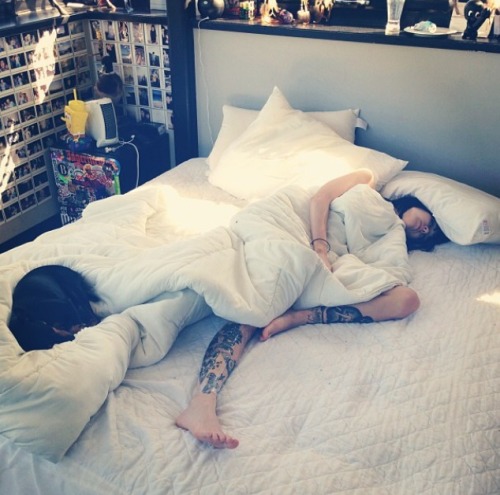brittanymitch:  oli’s picture of Hannah 