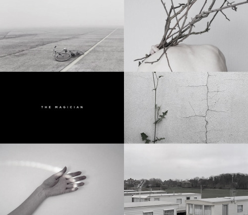 minyaerd:→ adam parrish and ronan lynchHe allowed Ronan to lean in to compare his eyes – close enoug
