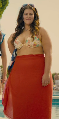 killerkurves:  Lydia Rose-Bewley in the Inbetweeners Movie. [follow and see more like this] - Certified #KillerKurves