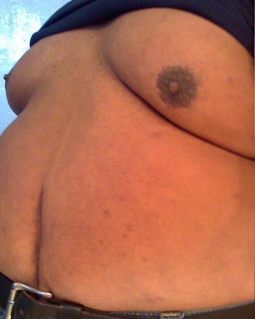 blog-mr-12play-world:  phat4eva:Hell yeah  DAMN IS ALL IMMA SAY #NASTY THOUGHTS I WOULD DO TO HIMÂ   Beautiful round ass, shapely moobs and a bisected belly. He’s as interesting as he is handsome.
