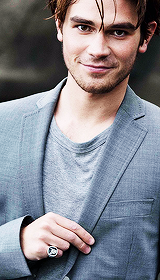 apasource:KJ + Photoshoots 
