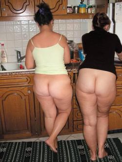Naturalsabine:  Mommy And Her Daughter Working Together In The Kitchen, Big Sexy