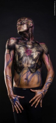 Airbrush body art by Aaron Knox