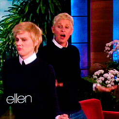 suicideblonde:  teatralka:  Kate McKinnon Takes Over for Ellen (x)  DID YOU KNOW