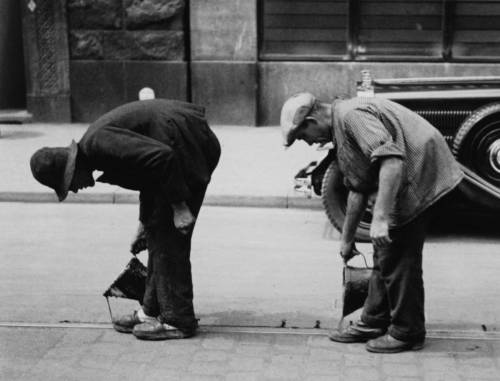 Friedrich Seidenstücker - Street Workers - 1927 Nudes & Noises  