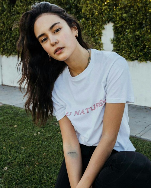 exquisitefaceclaims2:     °  COURTNEY EATON   °  