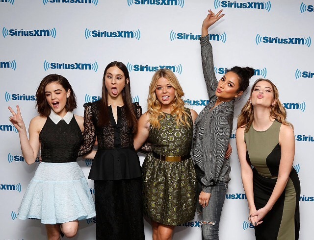 pllcandids:  Lucy, Troian, Sasha, Shay, and Ashley at SiriusXM Studios on January