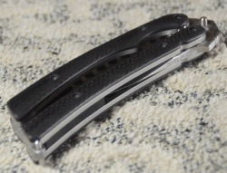 knifepics:  Balisong (Butterfly Knife) 