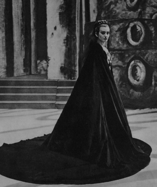 operaqueen:Maria Callas, Medea. Covent Garden, 1959.