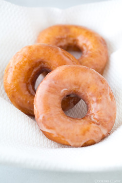 foodishouldnoteat:  Copycat krispy kreme donuts  