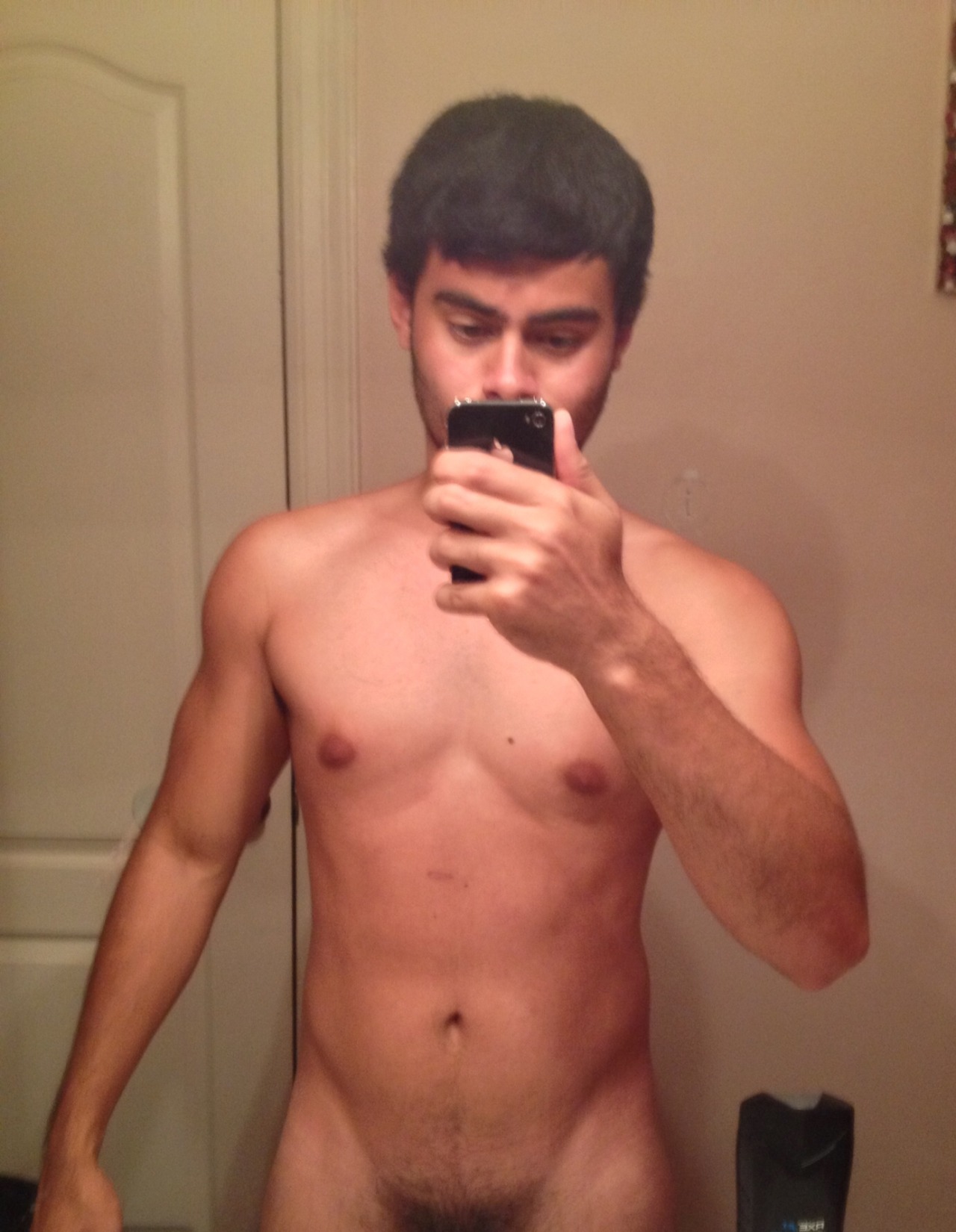 cum-enjoy:  submitted by flippingfilipino HOT :} SEND ME YOUR SELFIE’S will post