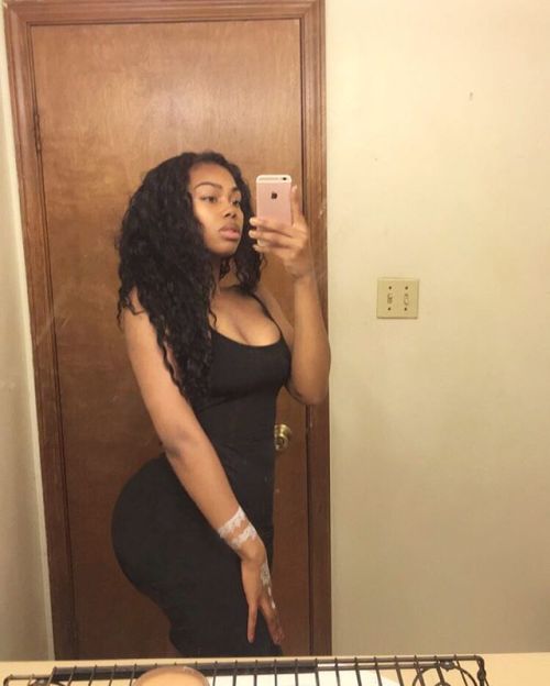 Mali J | @Thelifeofmalij on instagram Instagram.com/thelifeofmalij Follow “Small Waist Curves&