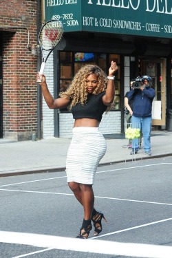 sarruma:  The ever so gorgeous Serena Williams…   Agreed