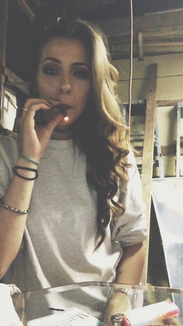 metal-mamma:  flowerr–child:  chrissyrippinbongs:  I’ve been smoking lots of